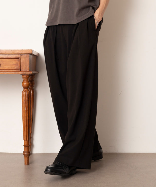 ブラック モデル：180cm L着用