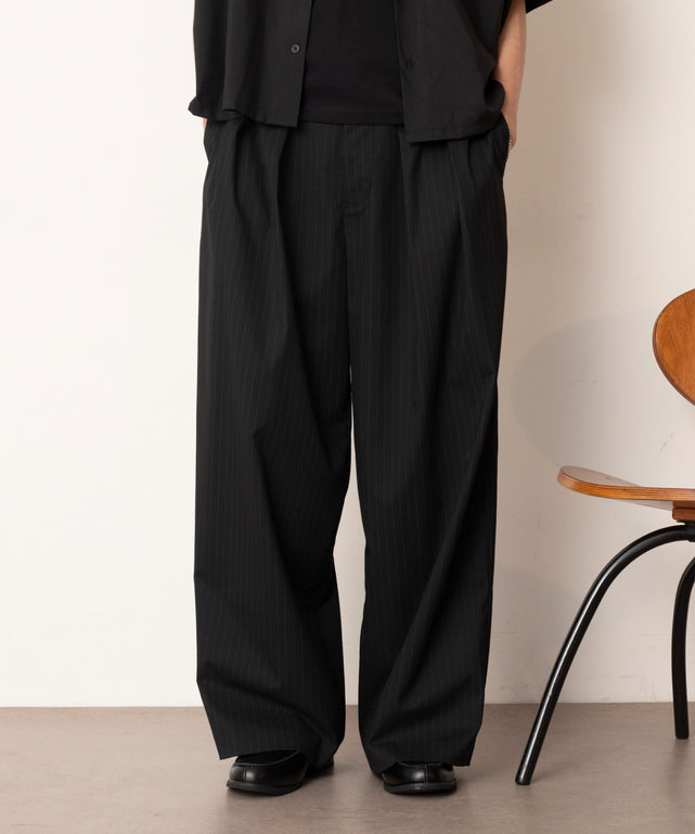 ブラックストライプ モデル：180cm L着用