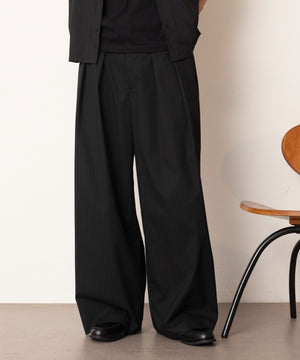 ブラックストライプ モデル：180cm L着用