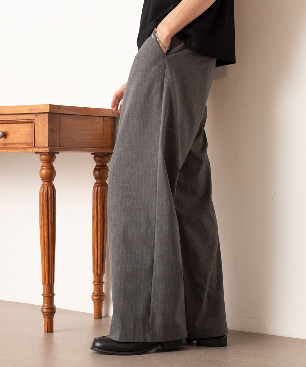 グレーストライプ モデル：180cm L着用