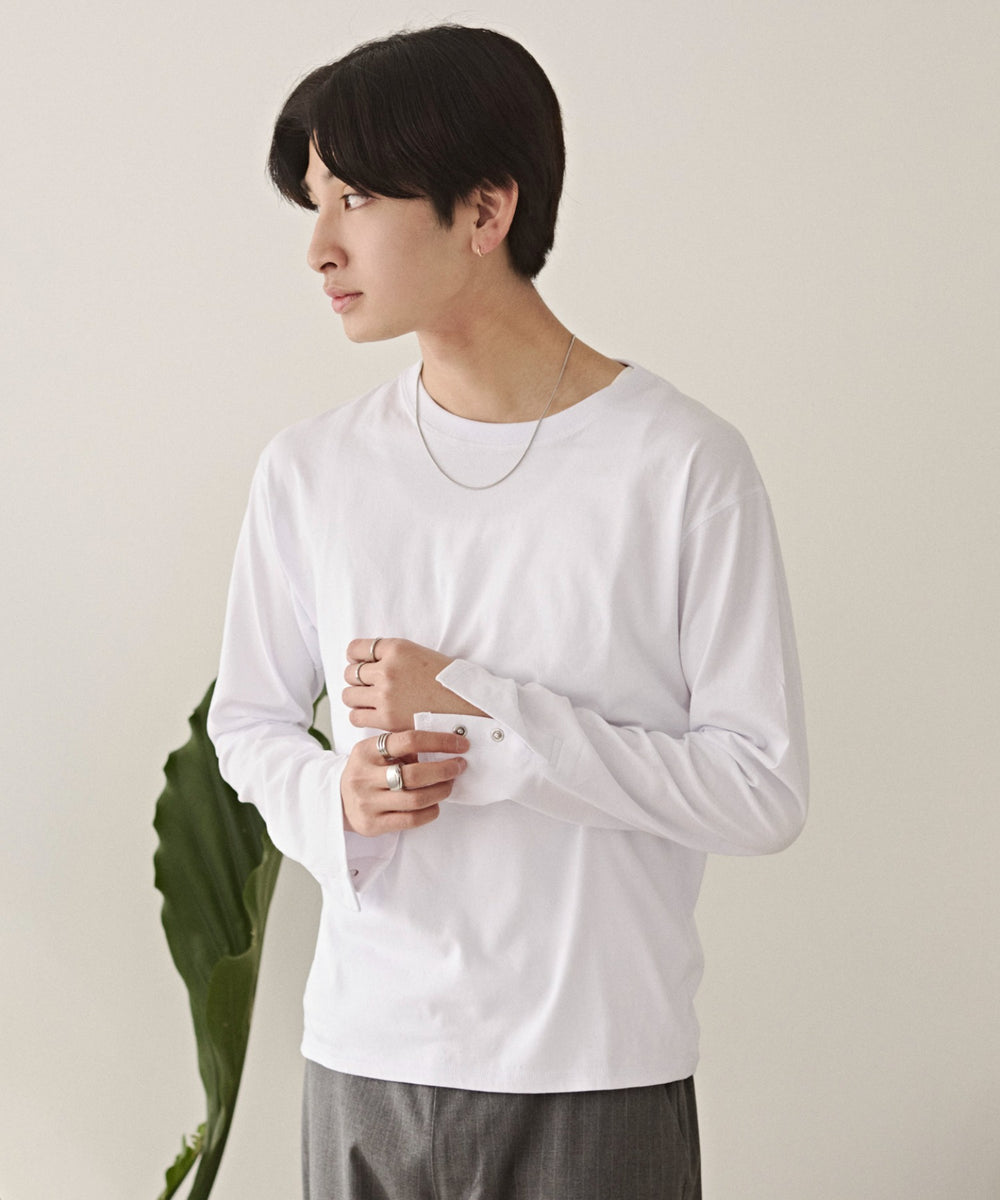 ホワイト モデル：180cm L着用