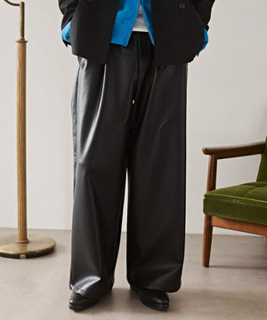 ブラック モデル：180cm L着用