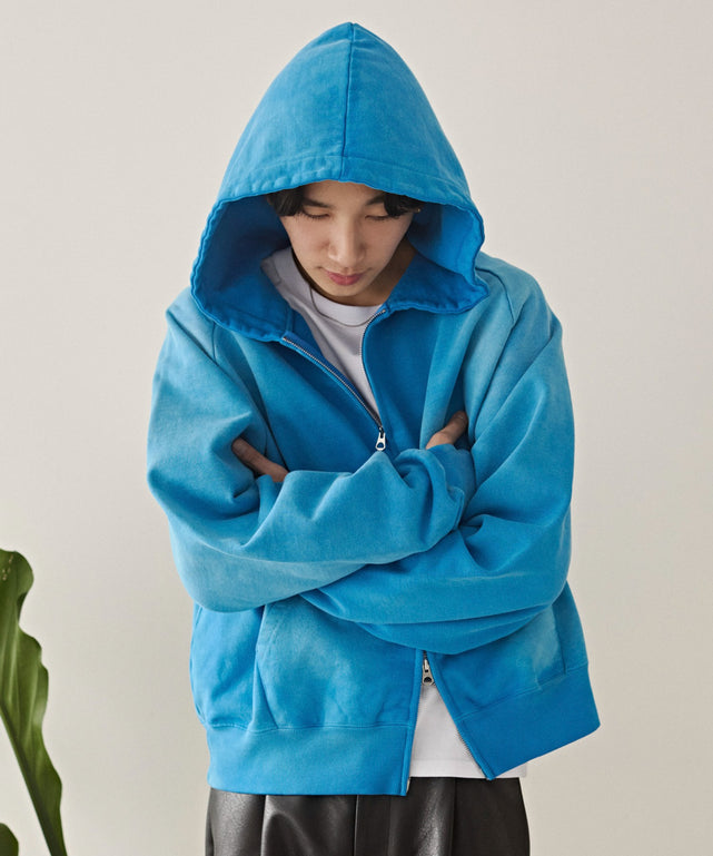 ブルーソノタ モデル：180cm L着用