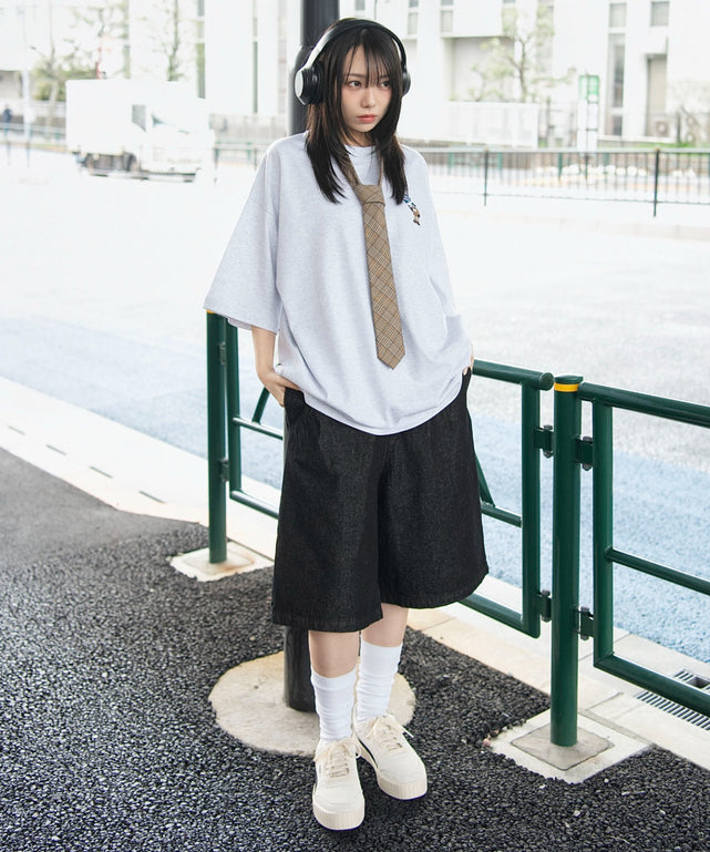 アッシュグレー　モデル：159cm M着用