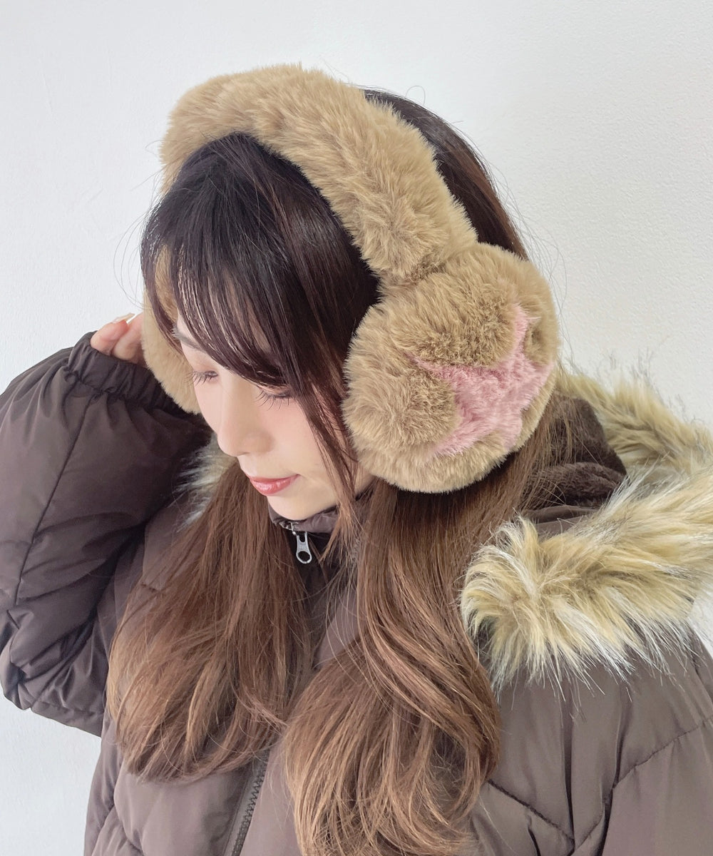 ベージュ