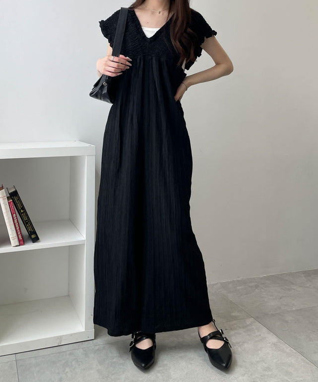 シャーリングサロペット/ブラック　モデル：160cm F着用