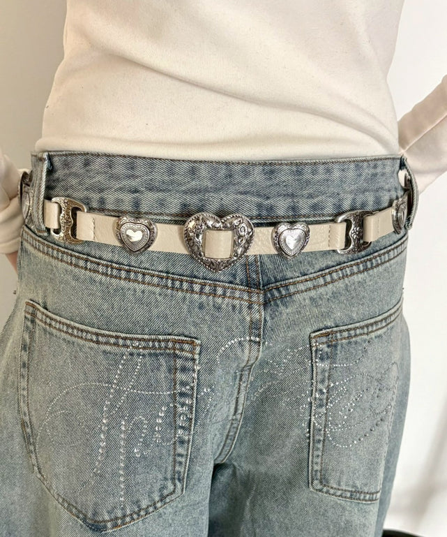 オフホワイト