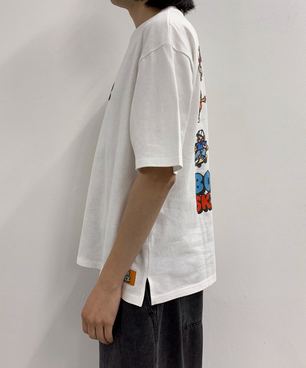 ホワイト　モデル:175cm L着用