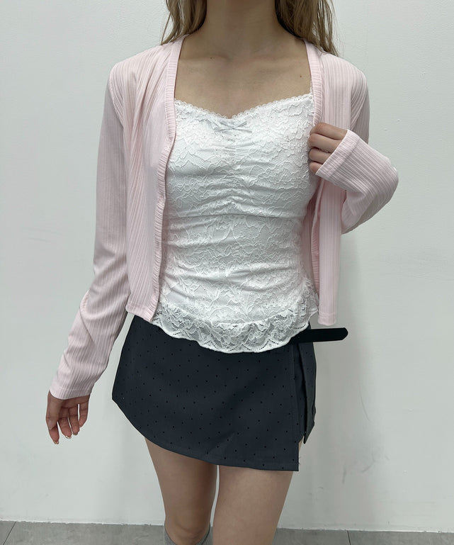 ホワイト モデル：160㎝ F着用