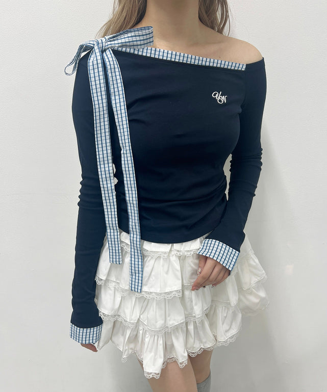 ショルダーリボンオフショルトップス/ネイビー モデル：160㎝ F着用