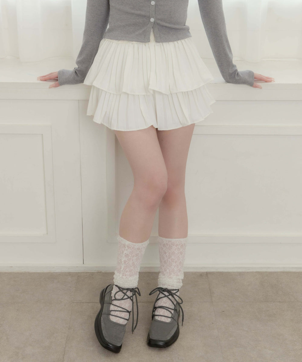 ホワイト モデル：160㎝ F着用