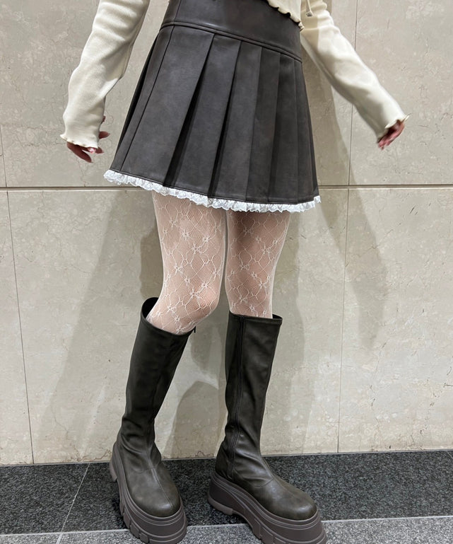 レースパイピングPUスカート