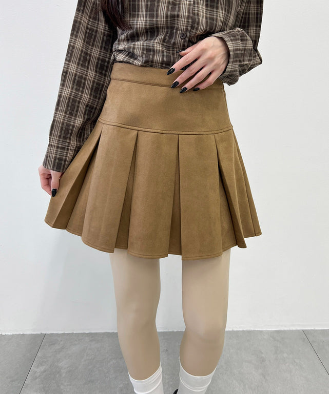 ベージュ モデル：160㎝ F着用