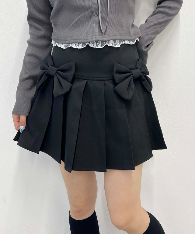 ダブルリボンプリーツスカート/ブラック モデル：160㎝ F着用