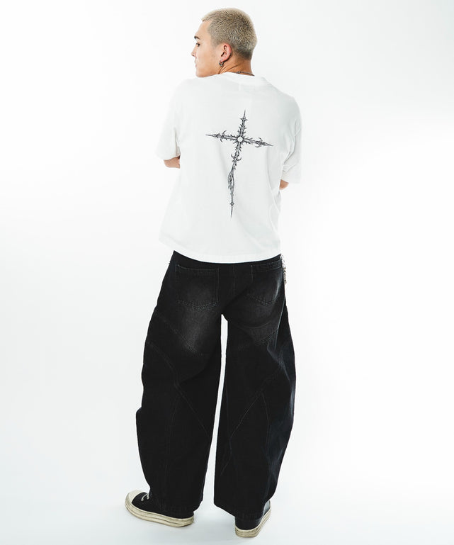 ホワイト モデル：180cm L着用