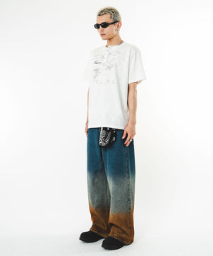 ホワイト モデル：180cm FREE着用