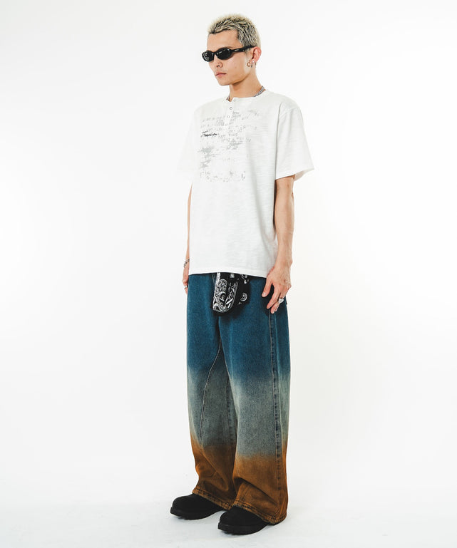 ホワイト モデル：180cm FREE着用