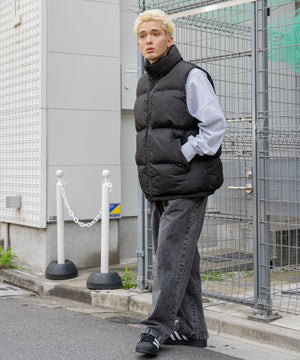 ブラック モデル：178cm L着用