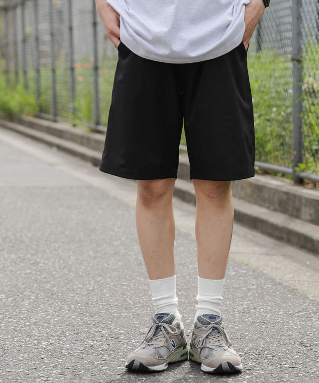 TECH　EASYSHORTS/ブラック モデル：178cm L着用