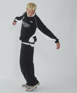 ブラック モデル：178cm L着用