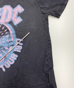 AC/DCバンドTシャツ