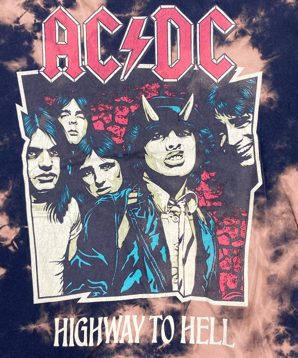 AC/DCバンドTシャツ