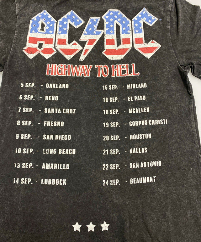 AC/DCバンドTシャツ