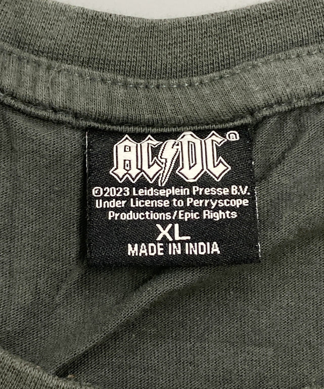 AC/DCバンドTシャツ