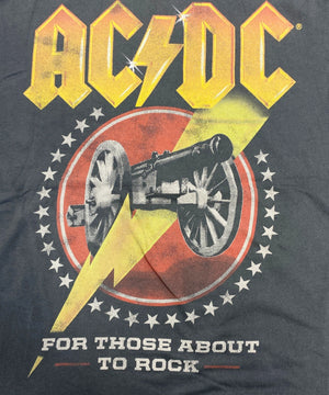 AC/DCバンドTシャツ