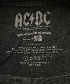 AC/DCバンドTシャツ