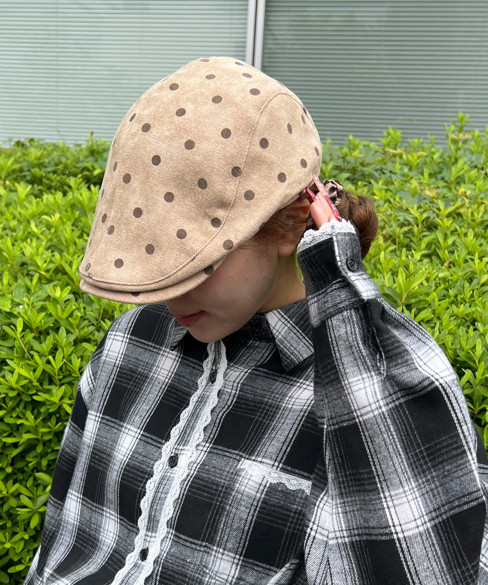 ベージュ