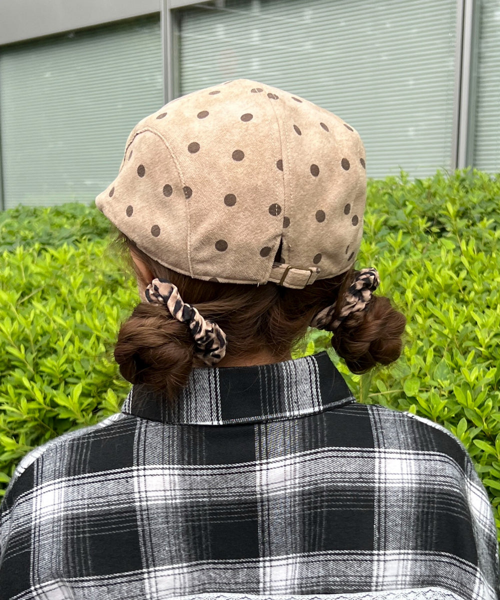 ベージュ