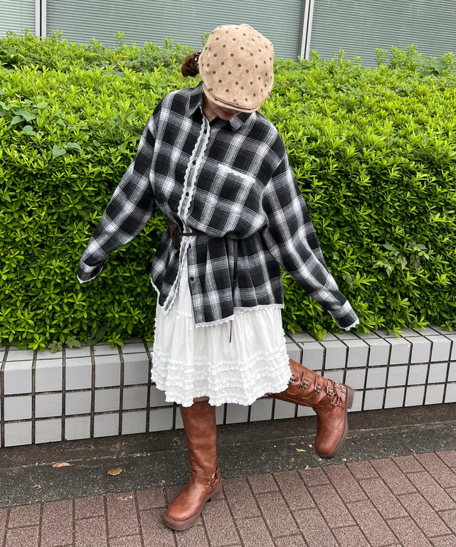 ベージュ