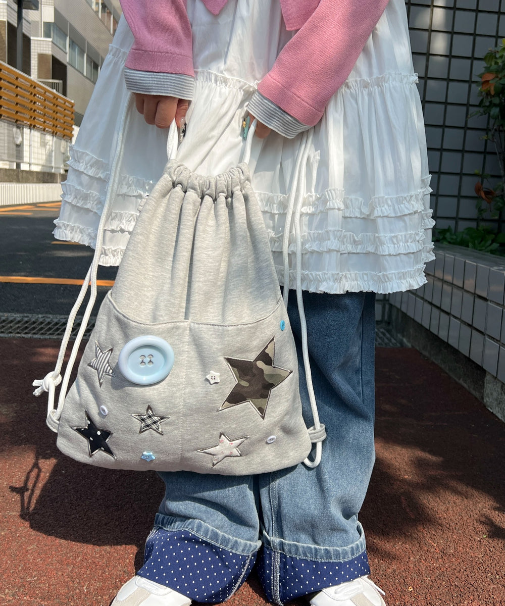 グレー