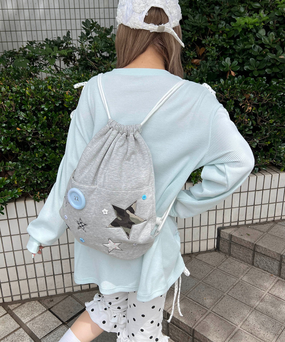 グレー