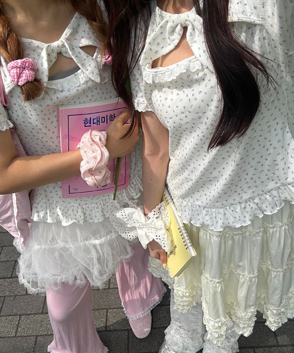 リトルフラワーオープンデザイントップス