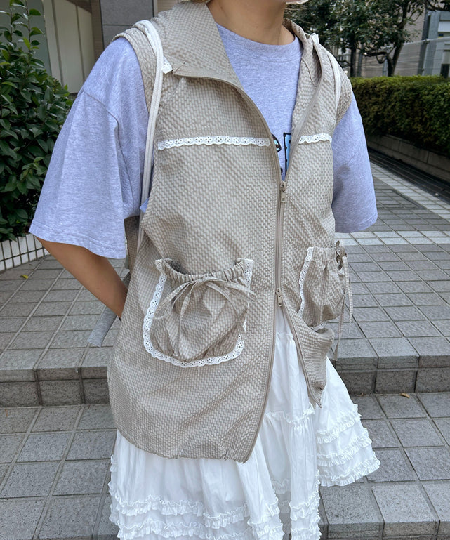 ベージュ モデル：155㎝ F着用