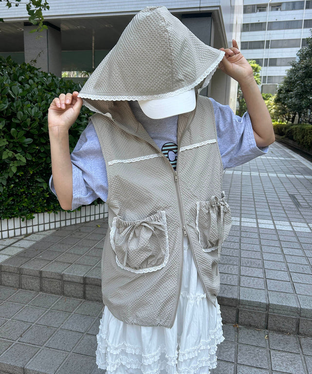 ベージュ モデル：155㎝ F着用