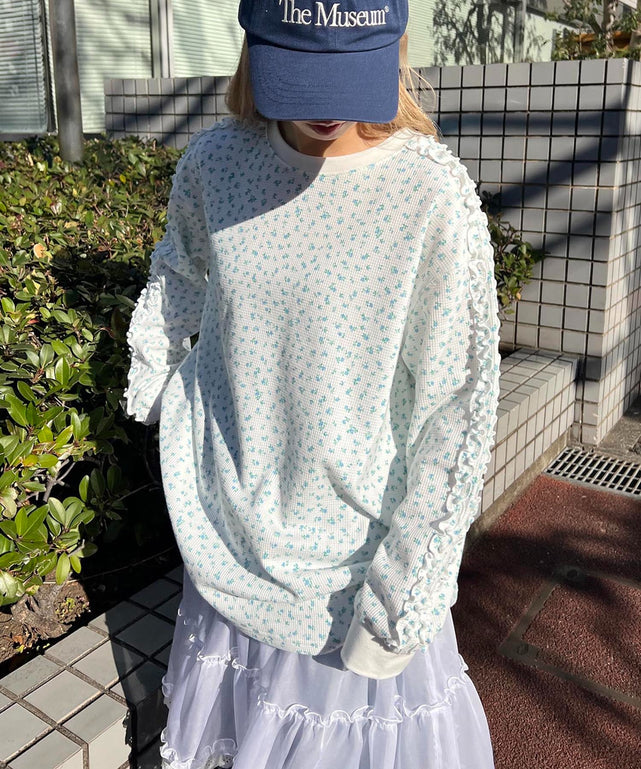 フリルラインフラワーワッフルロンT/サックス モデル：160㎝ F着用