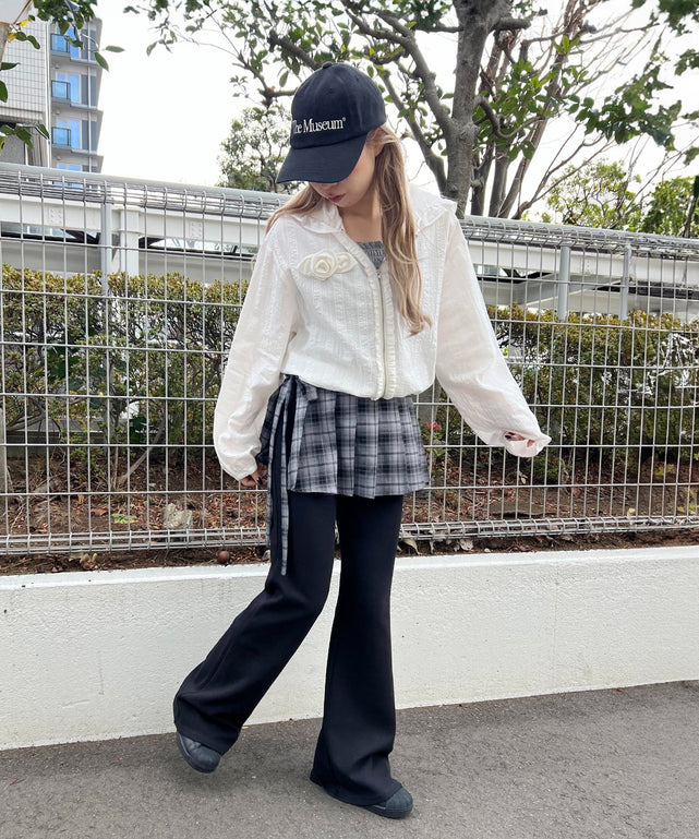 ホワイト モデル：160㎝ F着用