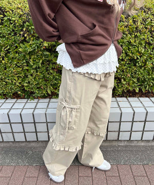 ベージュ モデル：160㎝ F着用