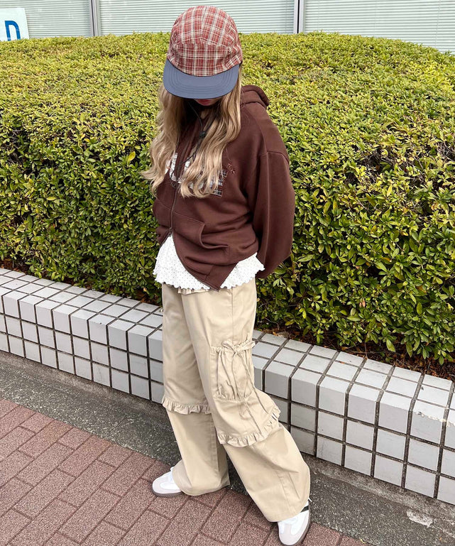ベージュ モデル：160㎝ F着用