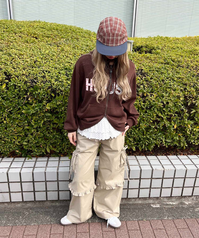 ベージュ モデル：160㎝ F着用