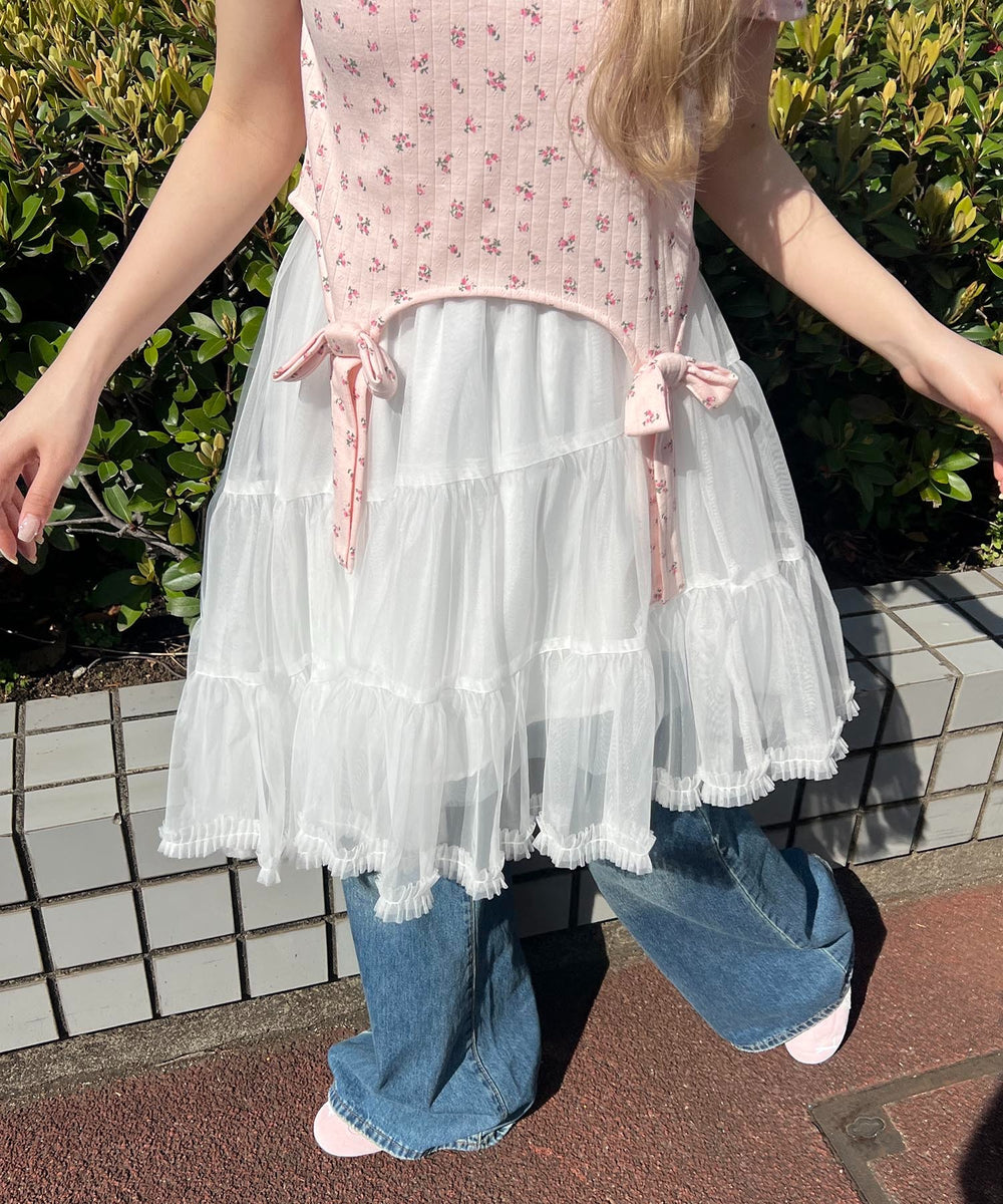 ホワイト モデル：160㎝ F着用