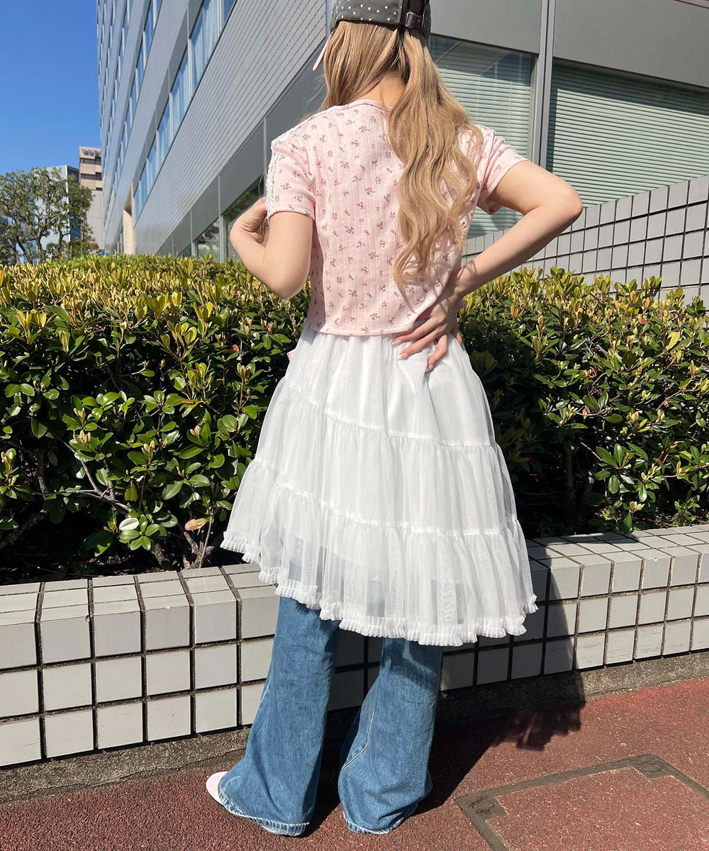 ホワイト モデル：160㎝ F着用