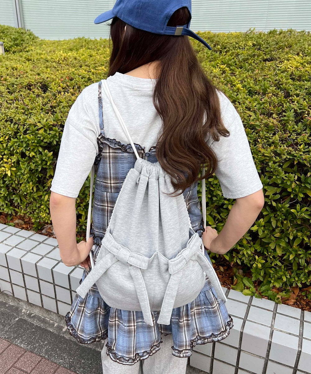 グレー
