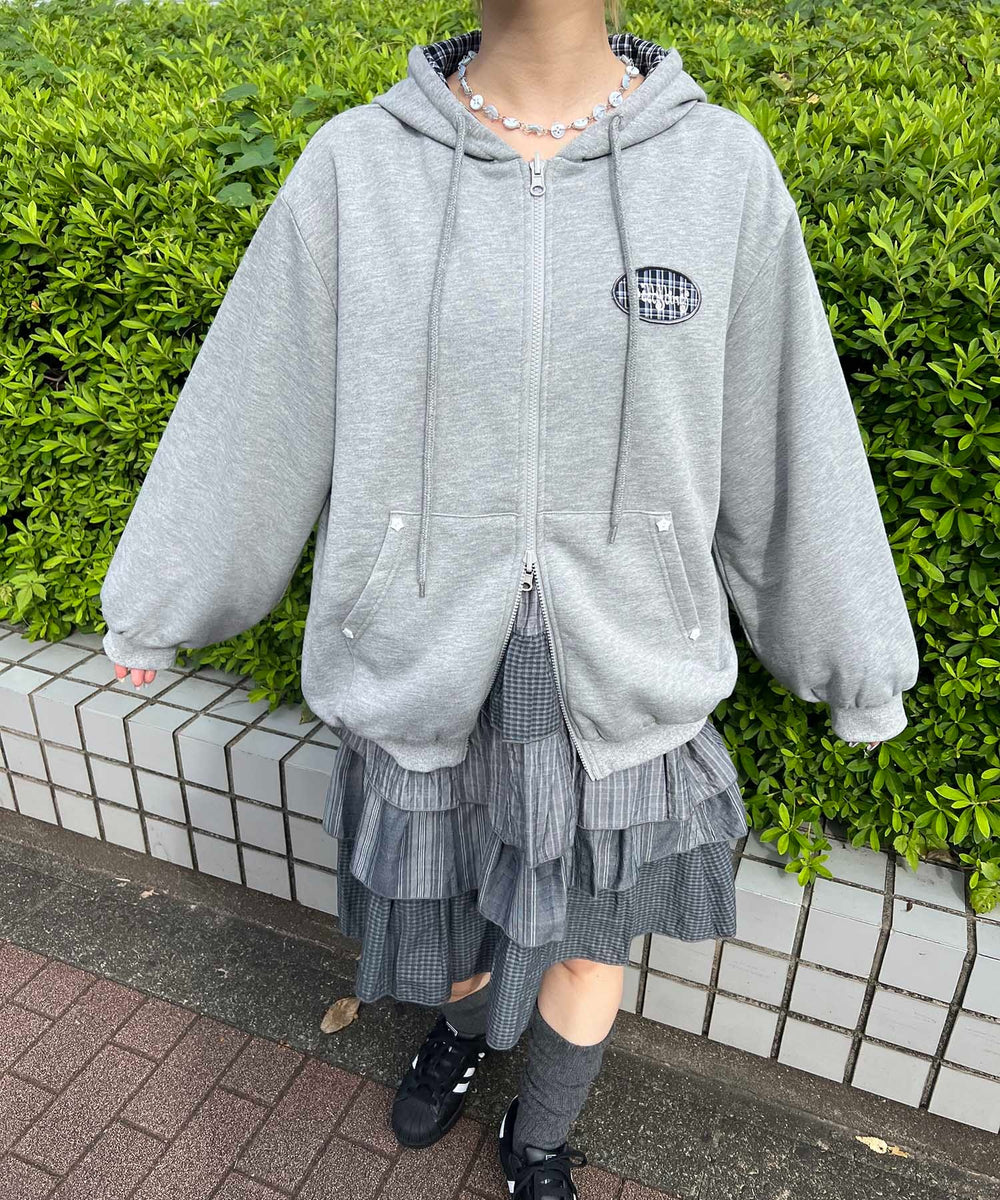 グレー モデル：160㎝ F着用