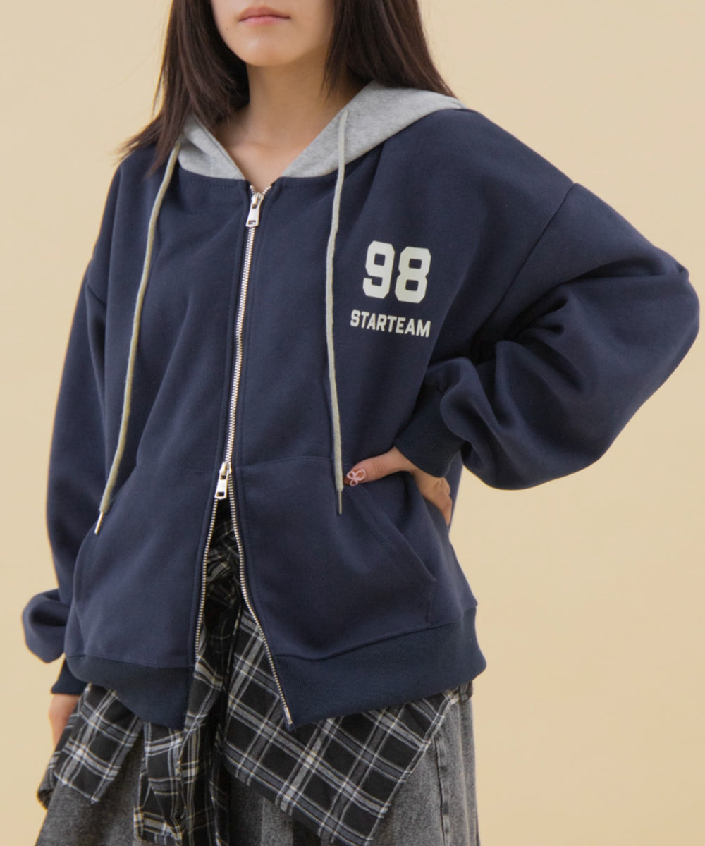ネイビー モデル：147cm F着用