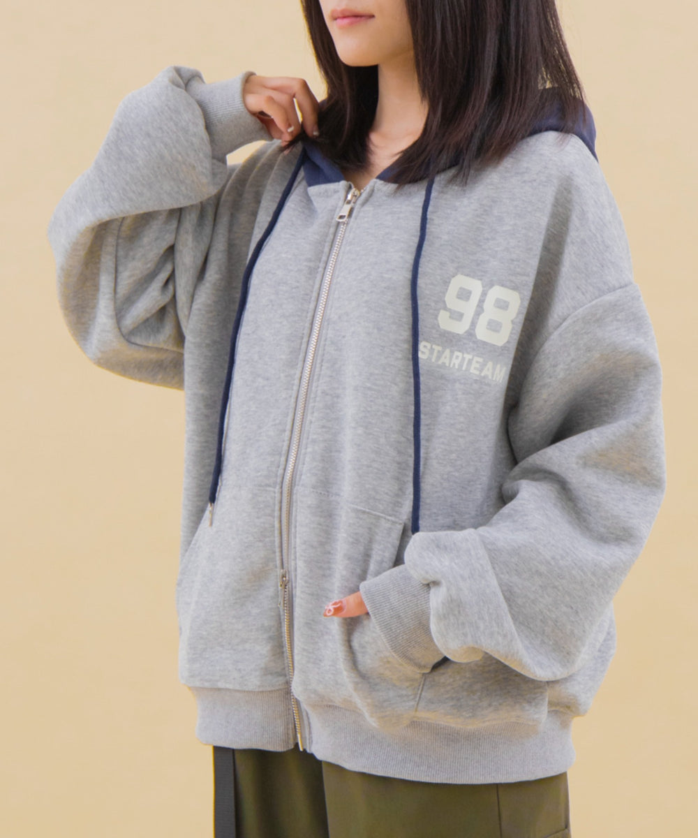 杢グレー モデル：147cm F着用