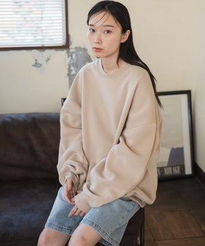 ベージュ モデル：161cm M着用